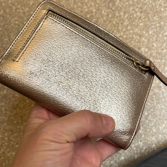 Kate Spade rose gold wallet - Picture 9 of 9